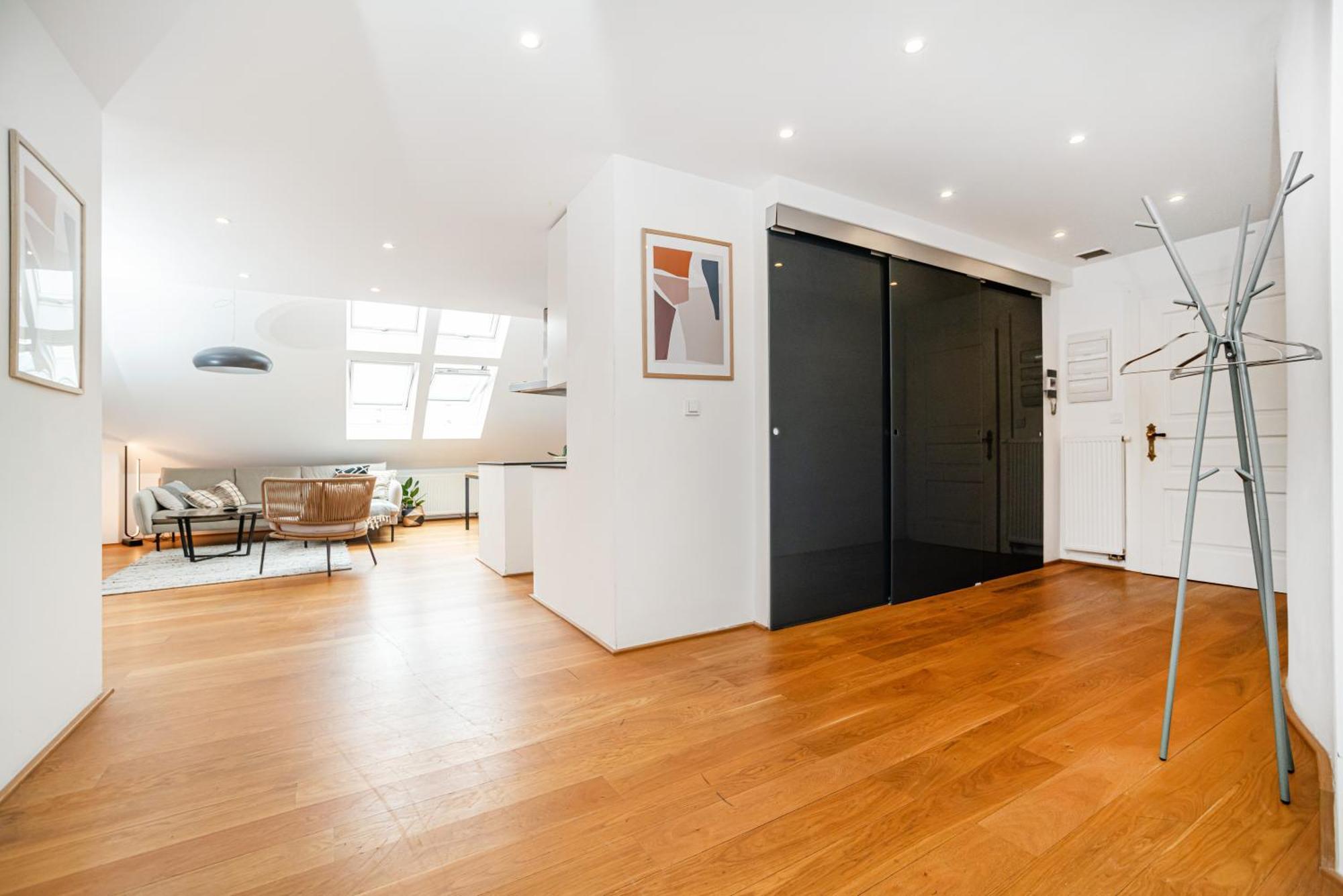 Luxurious 3bed Very Spacious In The Area Lejlighed Prag