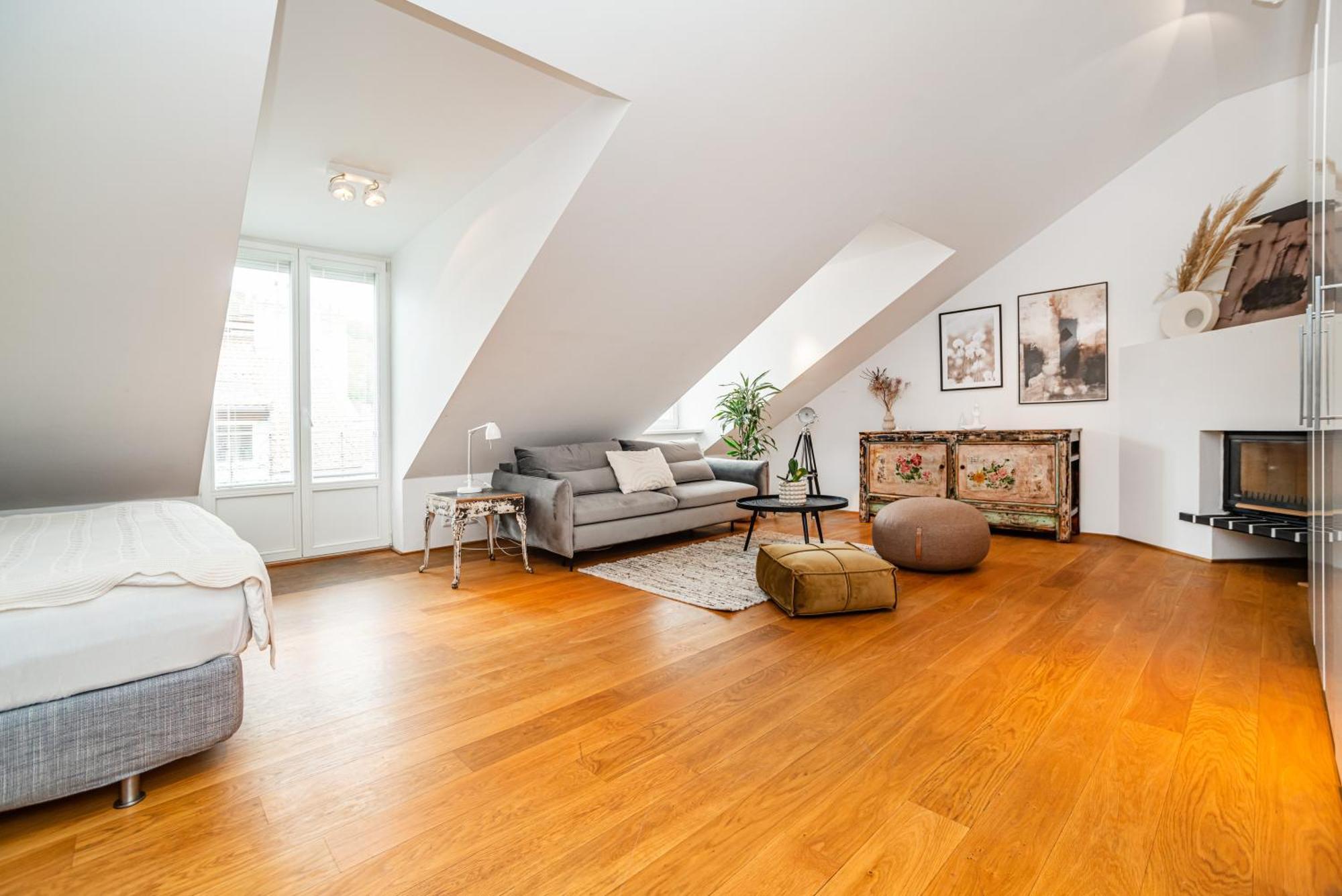 Luxurious 3bed Very Spacious In The Area Lejlighed Prag
