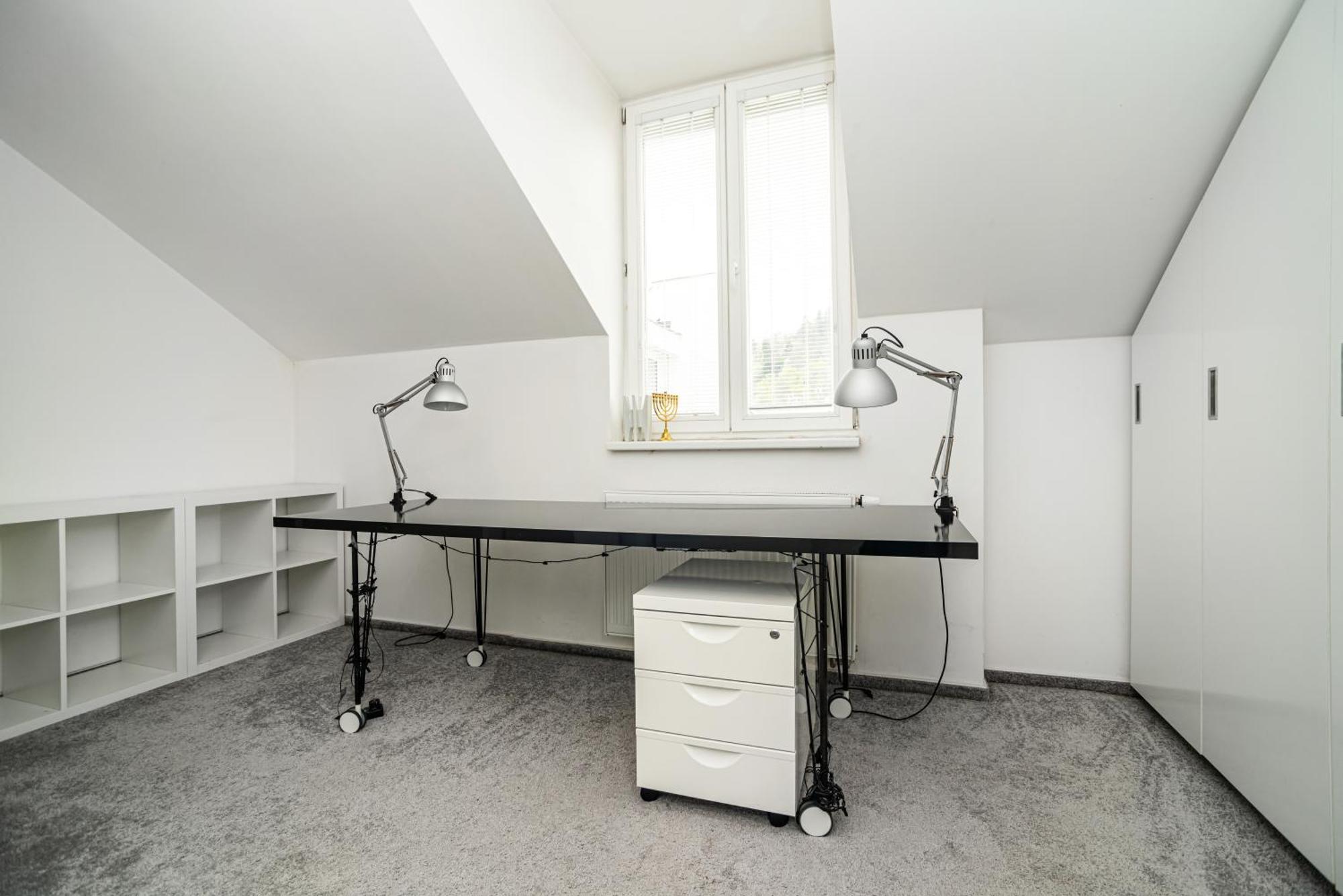 Luxurious 3bed Very Spacious In The Area Lejlighed
