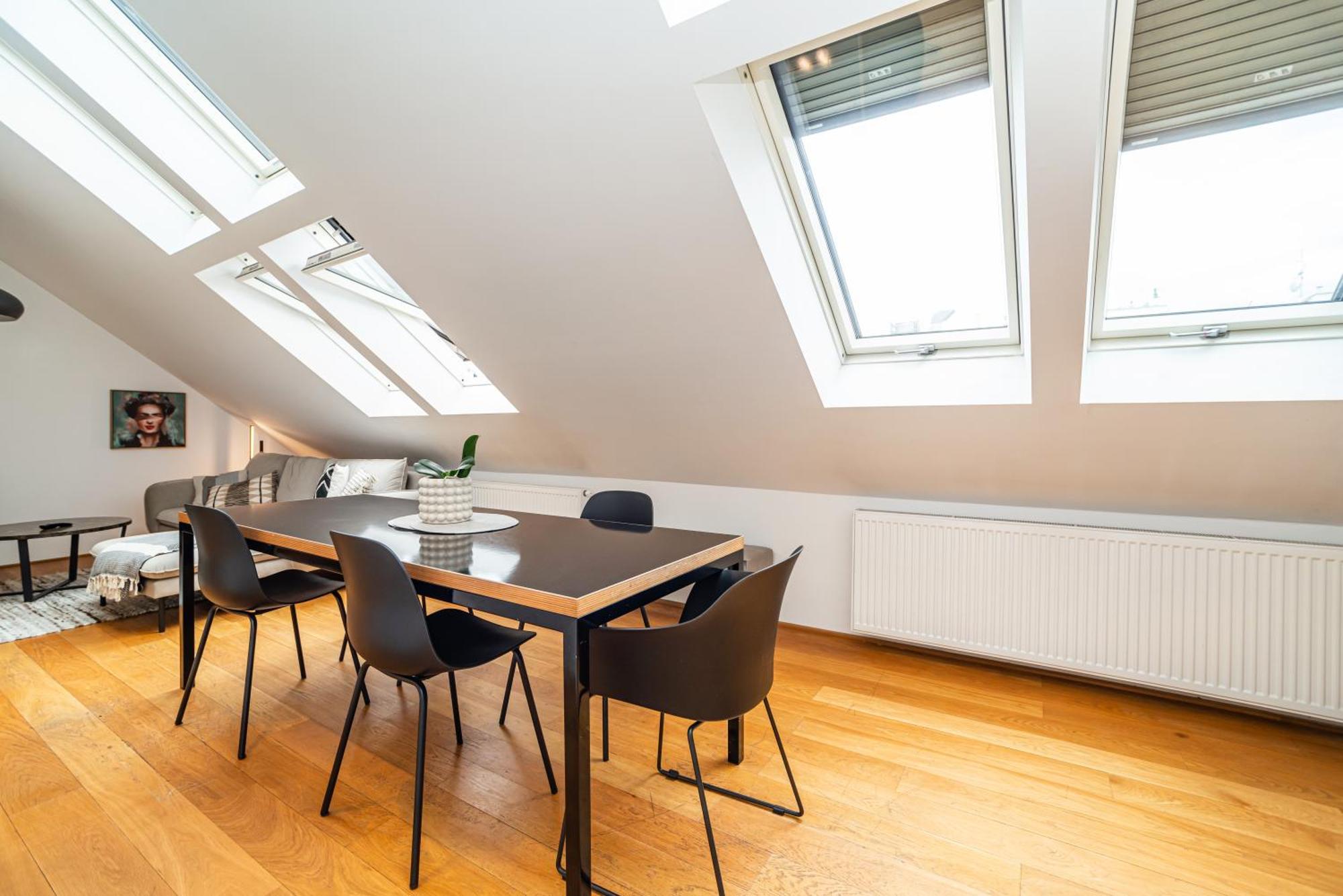 Luxurious 3bed Very Spacious In The Area Lejlighed Prag