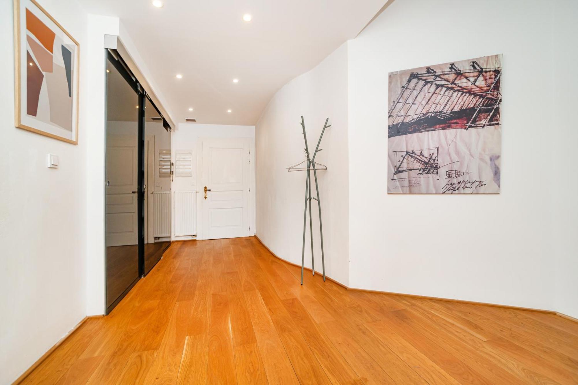 Lejlighed Luxurious 3bed Very Spacious In The Area Prag